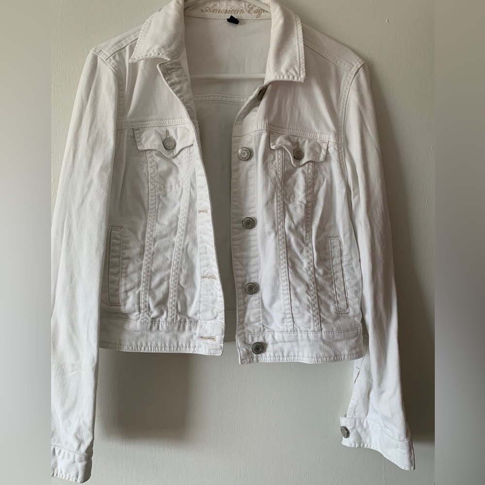 American Eagle denim jacket 🤍
